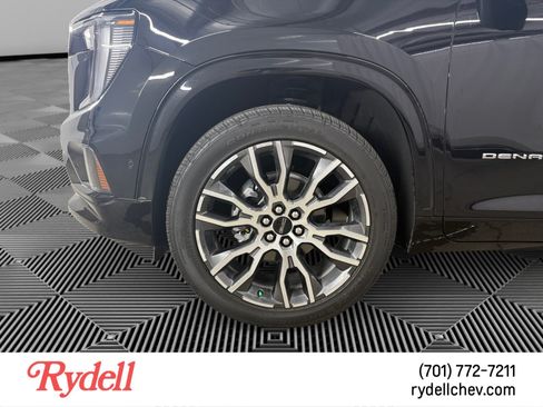 Used 2026 GMC Acadia Denali Ultimate w/ LPO, Floor Liner Package AWD/4WD image 9