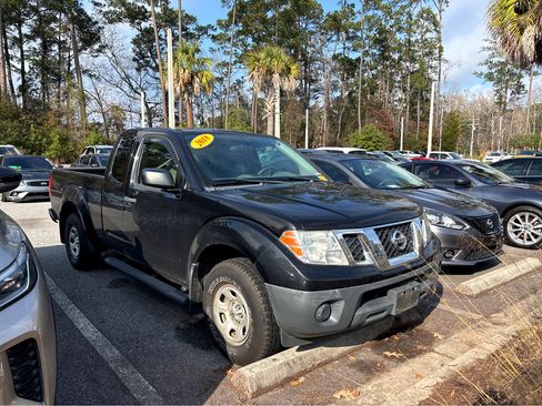 Used 2018 Nissan Frontier S image 8