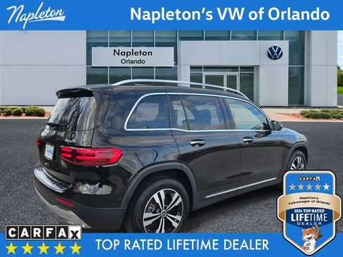 Used 2024 Mercedes-Benz GLB 250 4MATIC image 4