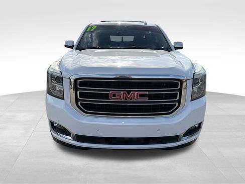 Used 2017 GMC Yukon XL SLT w/ Open Road Package AWD/4WD image 2
