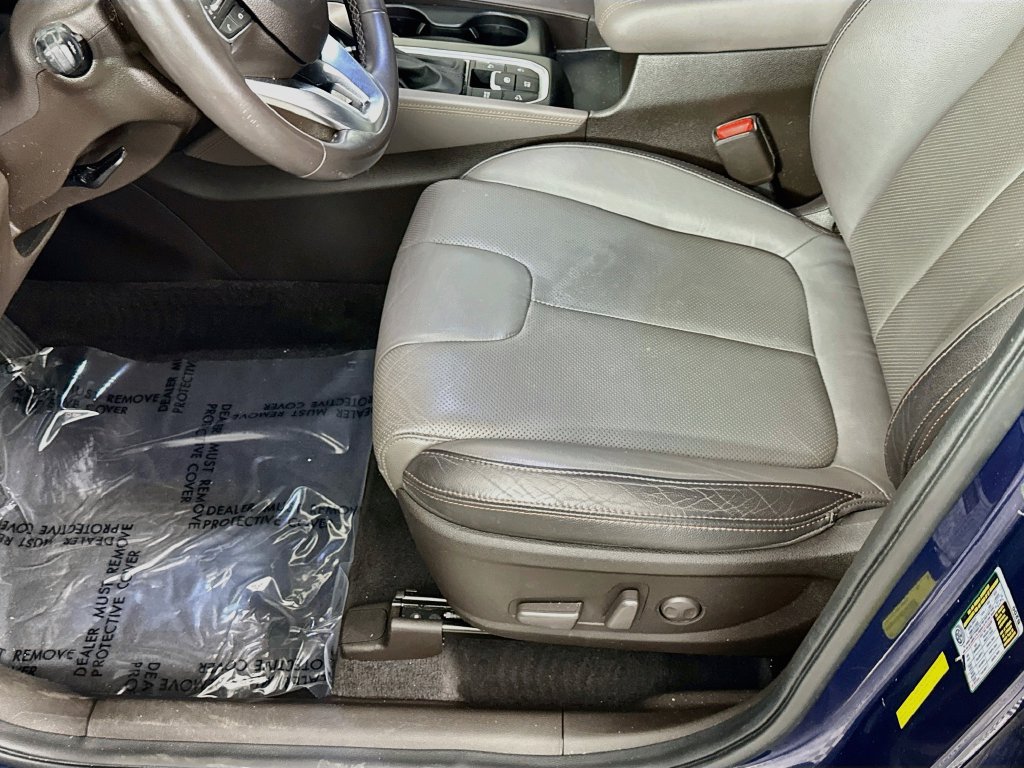 Used 2020 Hyundai Santa Fe SEL w/ Convenience + Premium Package AWD/4WD image 25
