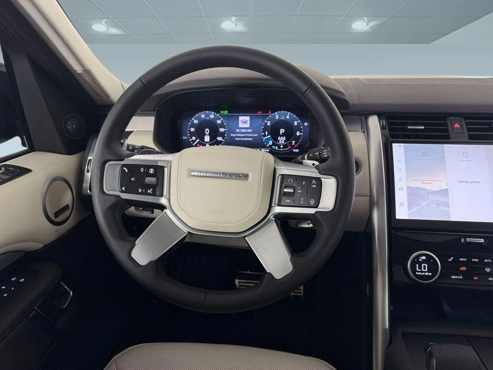 New 2026 Land Rover Discovery Limited Edition AWD/4WD image 16