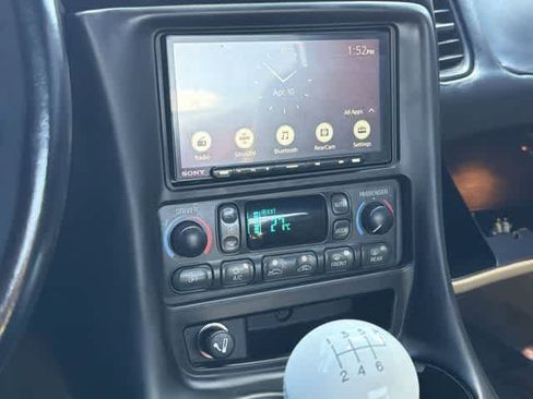 Used 1998 Chevrolet Corvette Convertible w/ Performance Handling Pkg image 20