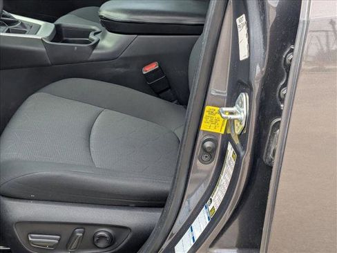 Used 2021 Toyota RAV4 XLE image 12