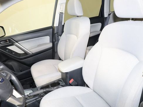 Used 2018 Subaru Forester 2.5i Premium w/ All-Weather Package image 27