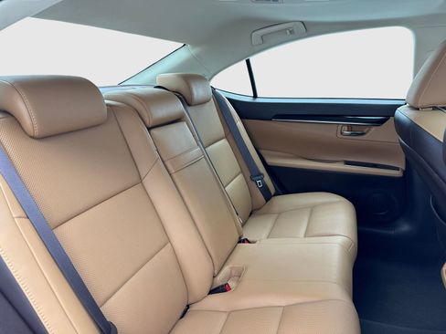 Used 2018 Lexus ES 350 w/ Premier Package FWD image 46