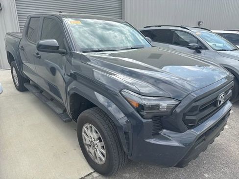 Used 2024 Toyota Tacoma SR image 4