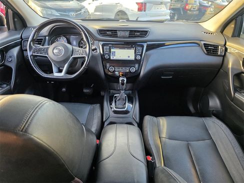 Used 2017 Nissan Rogue Sport SL w/ SL Premium Package image 28