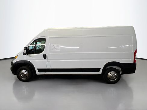 Used 2025 RAM ProMaster 2500 w/ Convenience Group FWD image 9