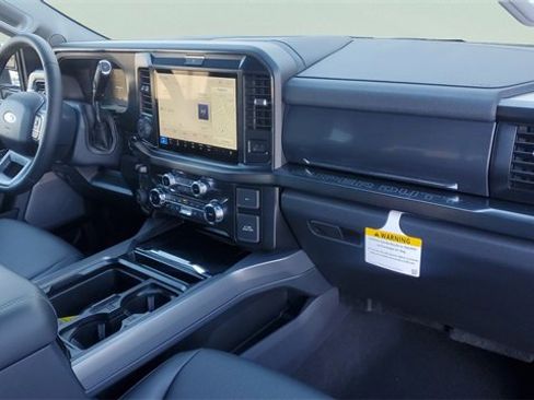 New 2026 Ford F250 Lariat w/ Black Appearance Package image 22