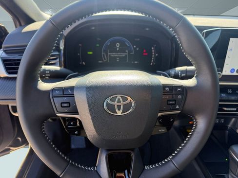 Used 2026 Toyota Camry SE image 16