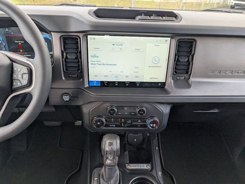 New 2025 Ford Bronco 4-Door AWD/4WD image 12