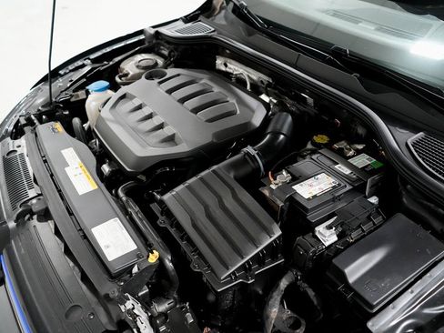 Used 2023 Volkswagen Golf 20th Anniversary Edition image 34