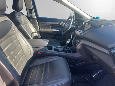 Used 2018 Ford Escape SEL image 15