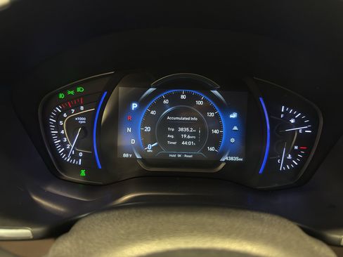 Used 2019 Hyundai Santa Fe Limited AWD/4WD image 19