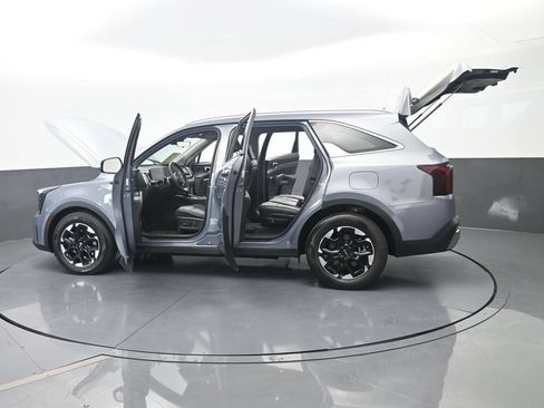 Used 2025 Kia Sorento S FWD image 74