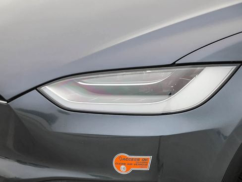 Used 2020 Tesla Model X Long Range AWD/4WD image 8