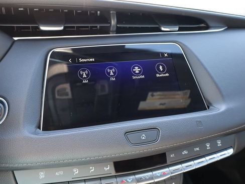 Used 2019 Cadillac XT4 Premium Luxury w/ Cold Weather Package AWD/4WD image 22
