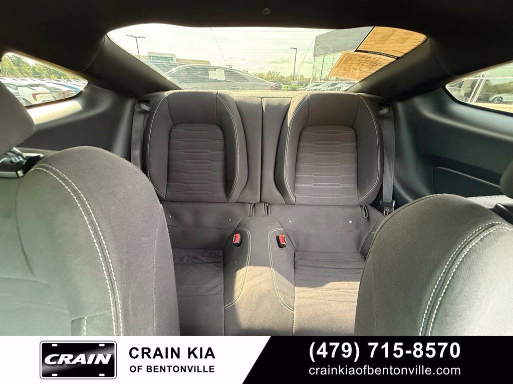 Used 2017 Ford Mustang Coupe RWD image 25