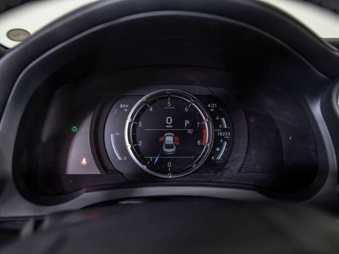 Used 2025 Lexus IS 500 RWD image 27