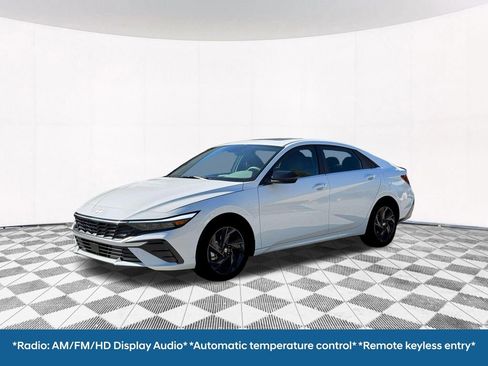 New 2026 Hyundai Elantra SEL Sport Premium FWD image 2