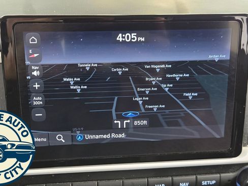 Used 2022 Hyundai Venue Limited FWD image 14