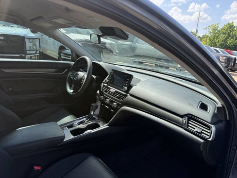 Used 2019 Honda Accord LX image 9