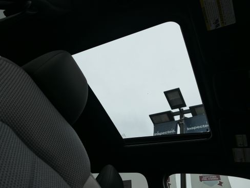 Certified 2025 Subaru Forester Premium image 26