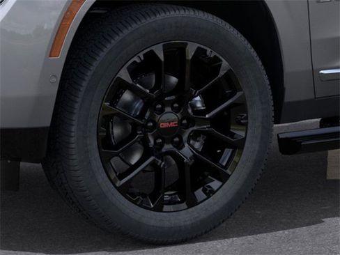 New 2026 GMC Yukon Denali image 9