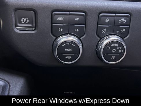 Used 2023 GMC Sierra 1500 SLT w/ SLT Premium Package image 25