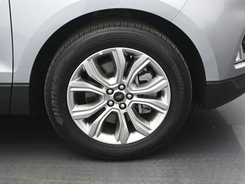 Used 2024 Ford Edge Titanium image 24