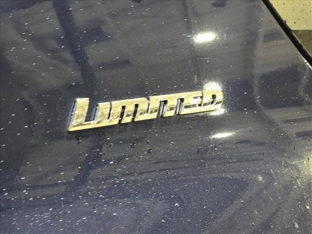 Used 2022 Toyota 4Runner Limited RWD image 7