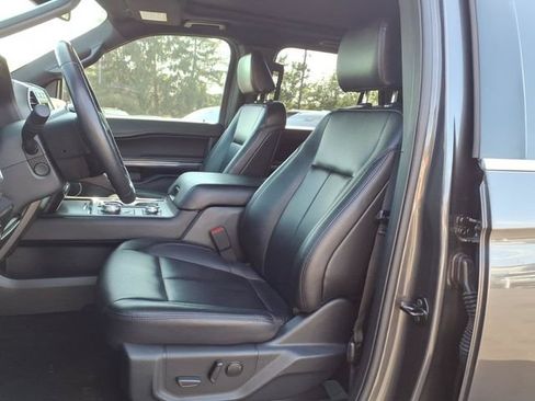 Used 2021 Ford Expedition XLT AWD/4WD image 12
