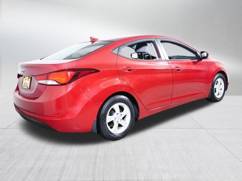 Used 2015 Hyundai Elantra SE image 7