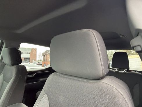 Used 2022 Chevrolet Silverado 1500 LT image 11