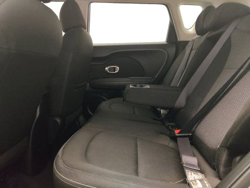 Used 2018 Kia Soul + FWD image 18