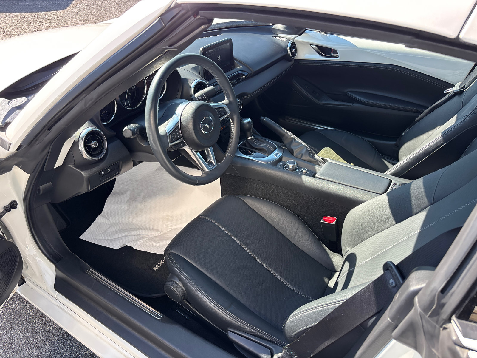 Used 2022 MAZDA MX-5 Miata RF Grand Touring RWD image 23