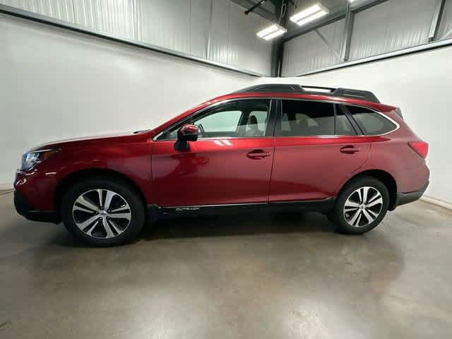 Used 2019 Subaru Outback 2.5i Limited AWD/4WD image 2
