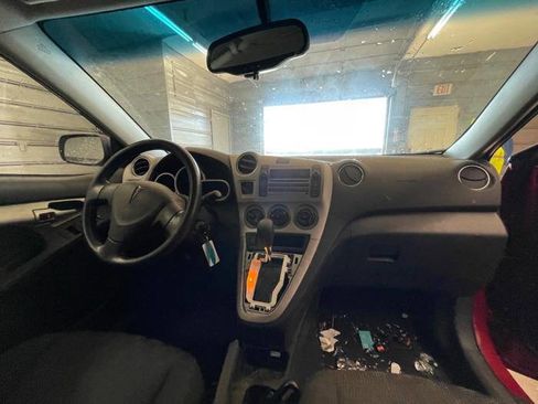 Used 2009 Pontiac Vibe w/ Preferred Package image 31