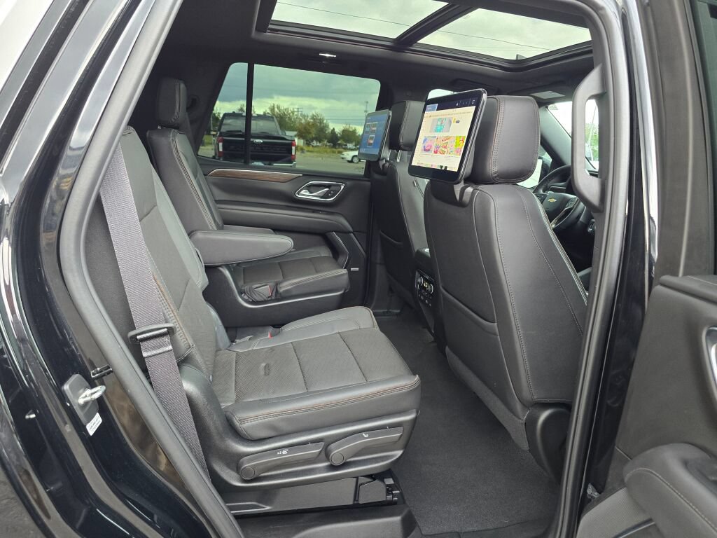 Used 2023 Chevrolet Tahoe High Country AWD/4WD image 14