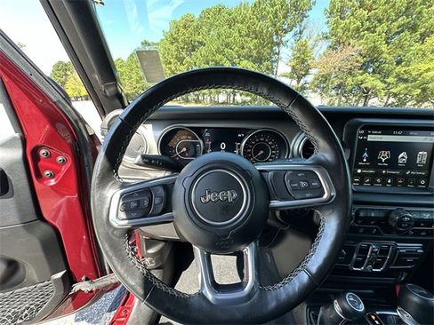 Used 2022 Jeep Wrangler Unlimited Sahara w/ Cold Weather Group image 14