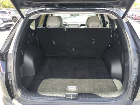 Used 2024 Hyundai Tucson Limited FWD image 12