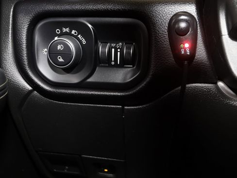 Used 2024 RAM 2500 Laramie image 25