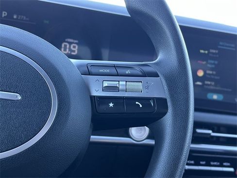 Certified 2025 Hyundai Santa Cruz SEL image 19