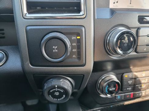 Used 2019 Ford F150 Raptor w/ Equipment Group 802A Luxury image 26