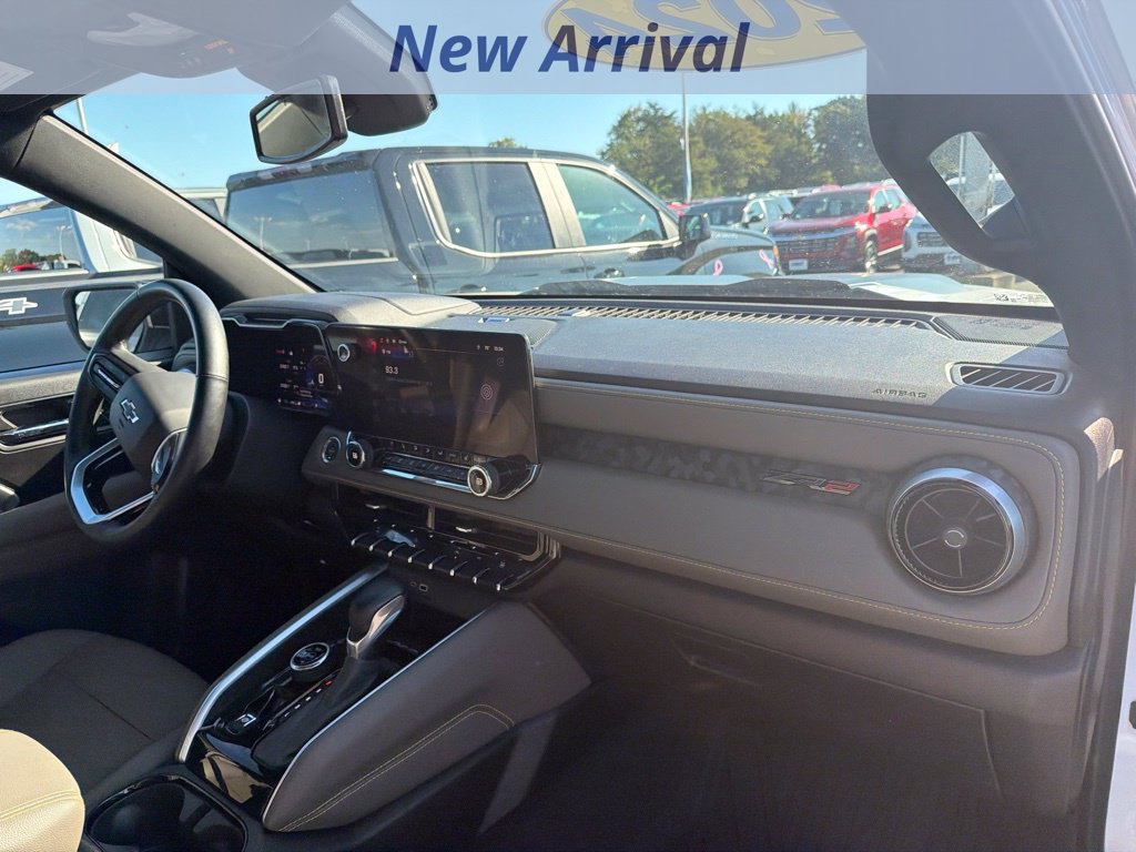 Certified 2024 Chevrolet Colorado ZR2 w/ ZR2 Convenience Package III AWD/4WD image 4
