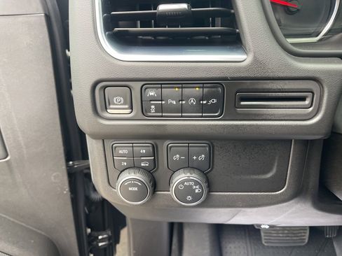 Used 2021 Chevrolet Tahoe RST w/ Luxury Package image 25