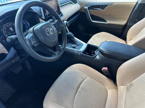 Used 2023 Toyota RAV4 XLE w/ Convenience Package AWD/4WD image 9