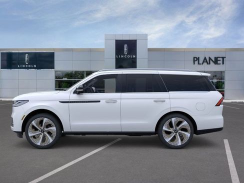 New 2026 Lincoln Navigator Black Label image 3