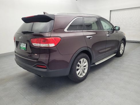 Used 2016 Kia Sorento LX w/ LX Convenience Package image 9